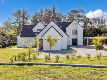 91 Spur Road, Stillwater, Silverdale