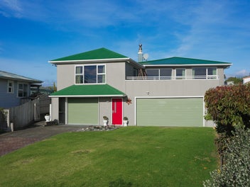 44 Gray Avenue, Paraparaumu Beach, Paraparaumu
