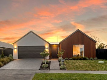 16 Eleanor Lane, Casebrook, Christchurch