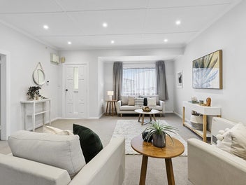 64 Apu Crescent, Lyall Bay, Wellington