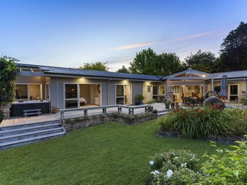 196 Blackbridge Road, Albany