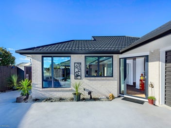 2/32 Anglesea Avenue, Parklands, Christchurch