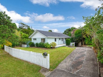 98 Spinella Drive, Bayview, Auckland