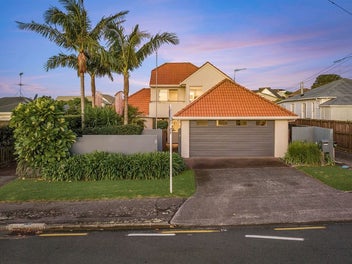 1/8 Fenwick Avenue, Milford, Auckland