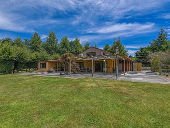 195 Rowes Road, Hunterville