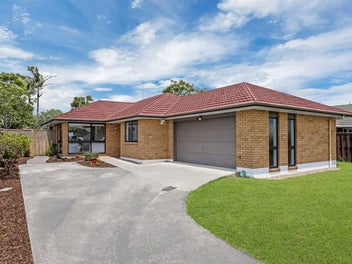 22A Crescent Hills Court, Northpark, Auckland