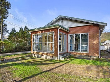 45B Cambridge TCE, WAIWHETU, LOWER HUTT