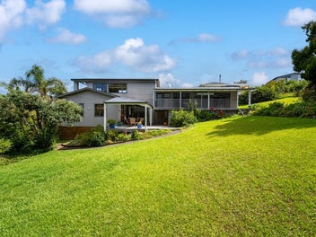 33 Nigel Road, Browns Bay, Auckland