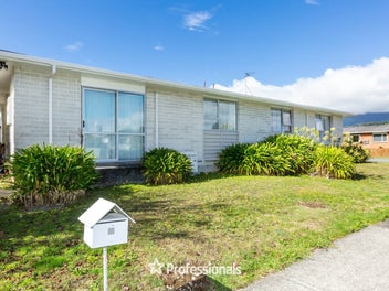 2/12 Tacoma Drive, Totara Park, Upper Hutt