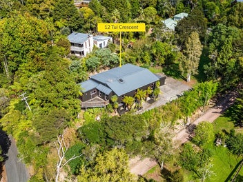 12 Tui Crescent, Waiatarua, Auckland