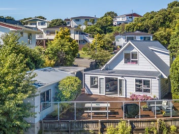 68 Eskdale Road, Papakowhai, Porirua