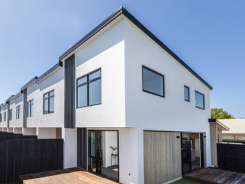 2/46B Division Street, Riccarton, Christchurch