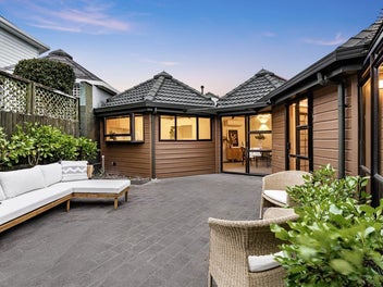15A Allen Johnston Place, Saint Johns, Auckland