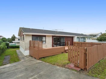 1/6 Hinekohu Street, New Lynn, Auckland