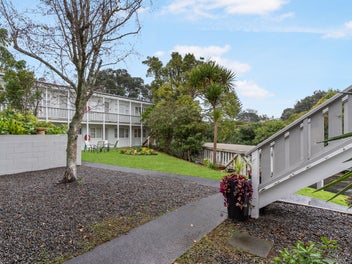 3/5 Edgars Road, Westmere, Auckland