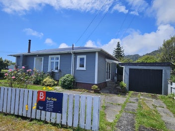 53 Nelson Quay, Cobden, Greymouth