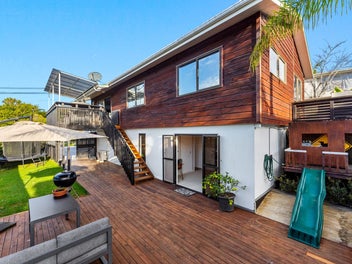 1/122 Verran Road, Birkdale, Auckland