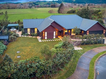 16 Benjamin Place, Papakura