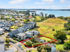 12 Kestrel Place, Wai o Taiki Bay, Auckland