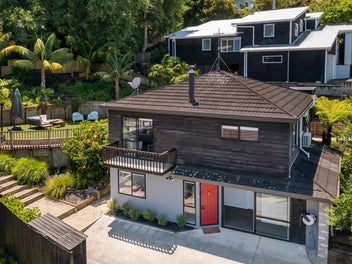 1/59 Topliss Drive, Northcross, Auckland