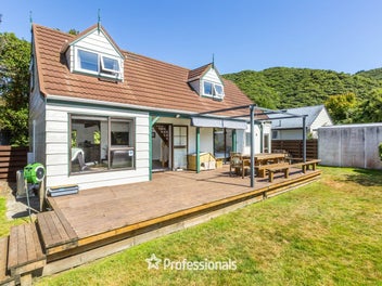 58 Larchmont Grove, Totara Park, Upper Hutt