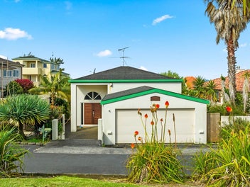 42 Sharon Road, Waiake, Auckland