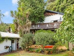 20 Tawa Street, Eastbourne, Lower Hutt