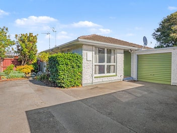 2/4 Gothic Place, Ilam, Christchurch
