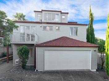 11 Belle Verde Drive, Sunnynook, Auckland