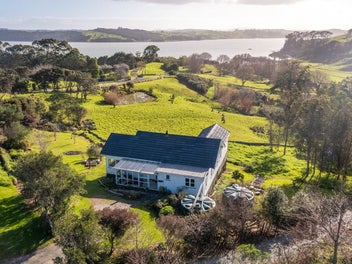 176 Shegadeen Road, Wharehine, Wellsford