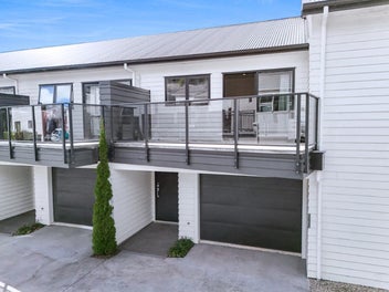 2/18 Hunter Street, Hamilton Lake, Hamilton