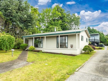 10 Sunset Street, Hilltop, Taupo