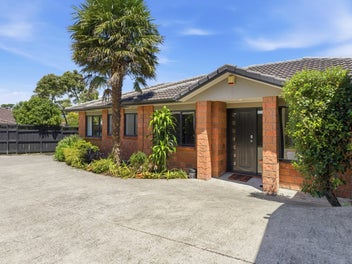 25A McInnes Road, Weymouth, Auckland