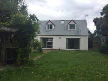 100A Main North Road, Woodend