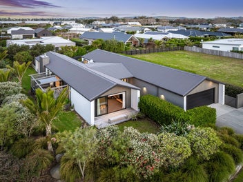 6 Sandpiper Avenue, Point Wells