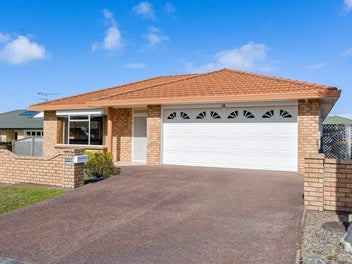 15 Kath Hopper Drive, Orewa, Orewa