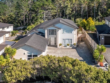 68 Harrowglen Drive, Northcross, Auckland