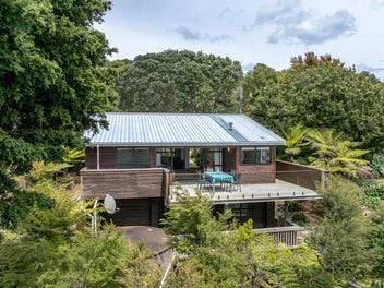 31 Causeway Road, Surfdale, Waiheke Island