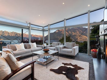6 Whitbourn Place, Fernhill, Queenstown