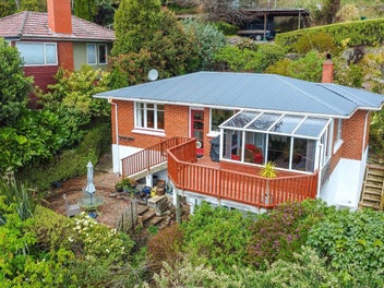 195 Signal Hill Road, Opoho, Dunedin