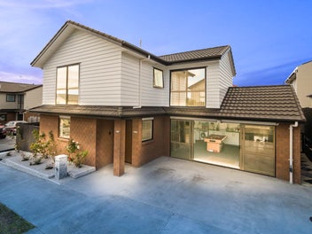 10 Millcroft Lane, Ranui, Auckland