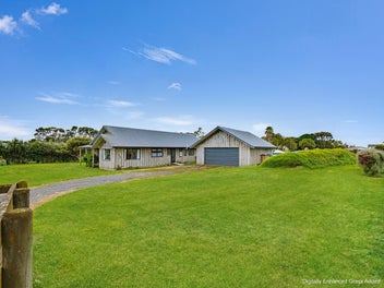 2149 Awhitu Road, Pollok, Pollok