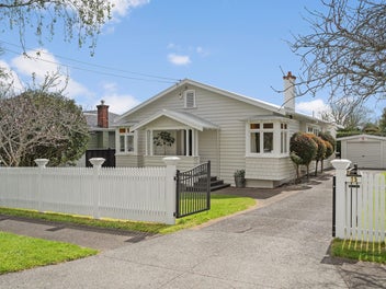 15 Harlston Road, Mount Albert, Auckland