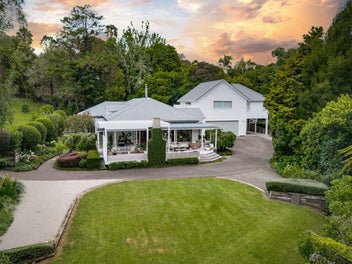 47 Waipuia Place, Greenhithe, Auckland