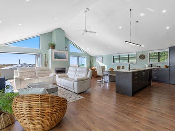 918B Papamoa Beach Road, Papamoa Beach, Papamoa