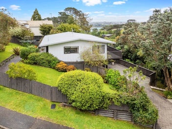 3 Telstar Place, Beach Haven, Auckland