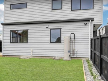 1/17 Barneys Farm Road, Clendon Park, Auckland