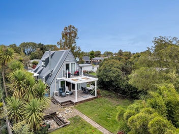 12 McKenzie Place, Waikuku Beach, Waikuku Beach