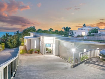 1037 Whangaparaoa Road, Tindalls Beach, Whangaparaoa