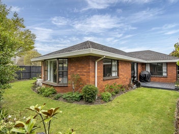 2/84 Memorial Avenue, Ilam, Christchurch